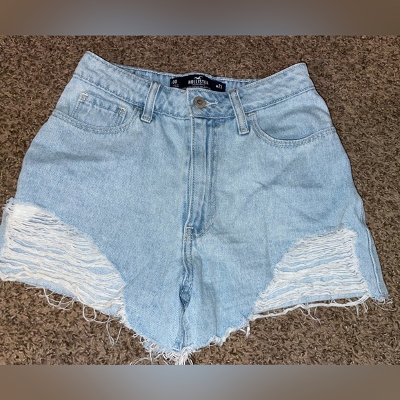 Hollister Denim Shorts - Picture 1 of 3